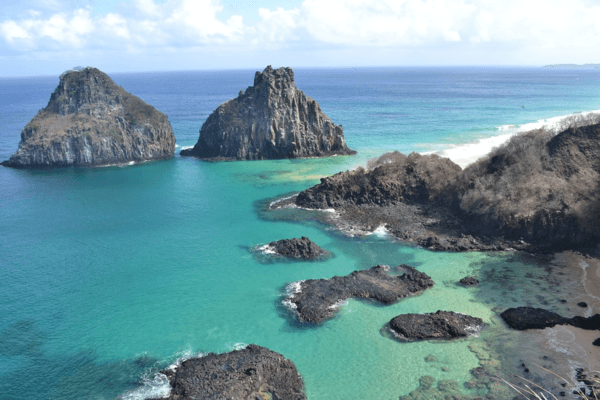 Fernando de Noronha: Mergulho Sustentável nos Tesouros Subaquáticos do Brasil