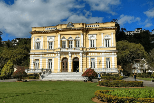 Petrópolis: A Cidade Imperial e Seus Segredos Históricos